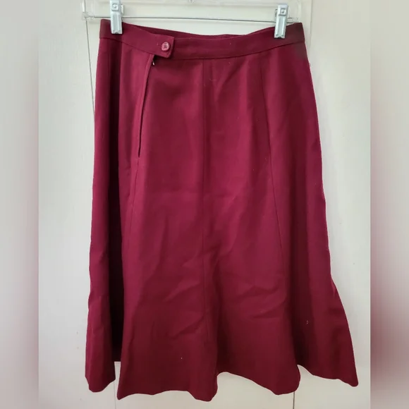 Vintage Chic Red A-Line Skirt with Full Flare Sz 10 - Picture 2 of 5